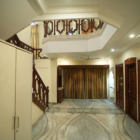 Hotel Kp Suites Metro ハイデラバード エクステリア 写真