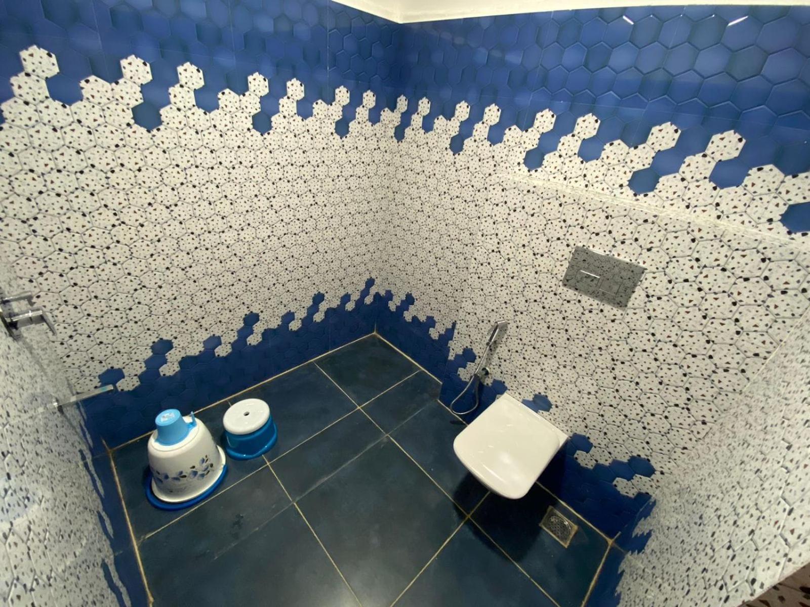 Hotel Kp Suites Metro ハイデラバード エクステリア 写真