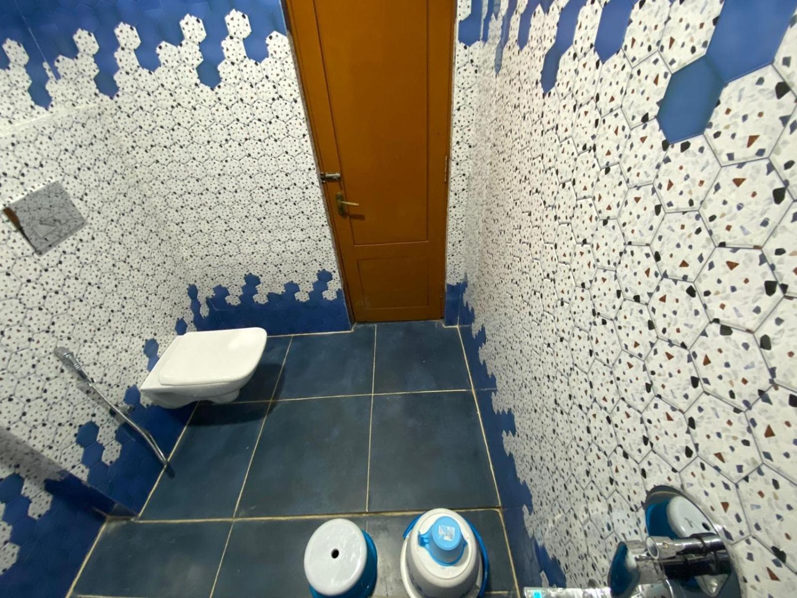 Hotel Kp Suites Metro ハイデラバード エクステリア 写真
