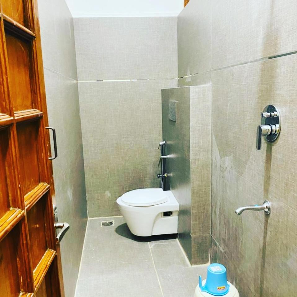 Hotel Kp Suites Metro ハイデラバード エクステリア 写真