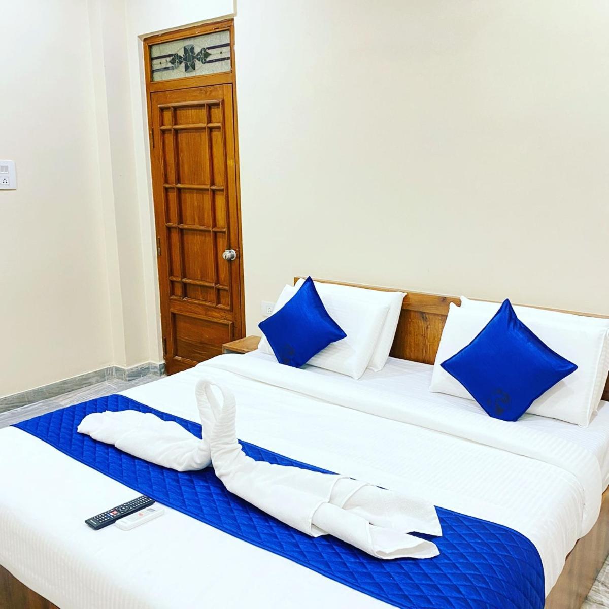 Hotel Kp Suites Metro ハイデラバード エクステリア 写真